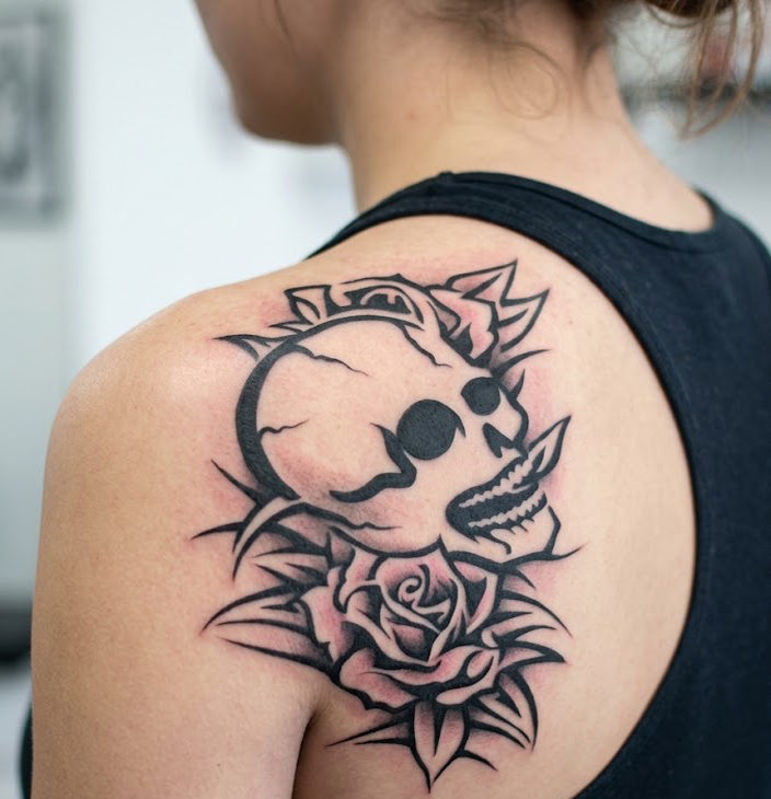 CS007 - Skull & Thorns Airtattoo Stencil